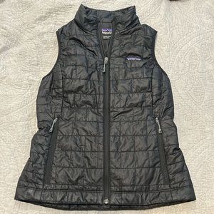 Patagonia women’s nano puffer vest
